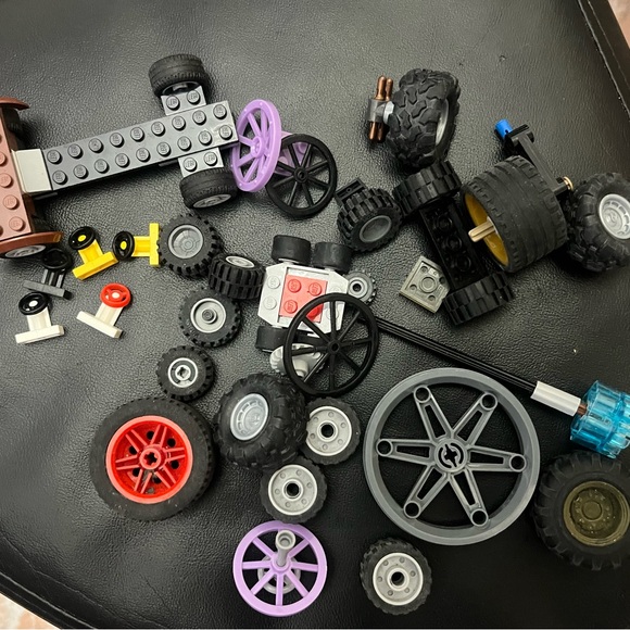 Toy wheels - Picture 3 of 3